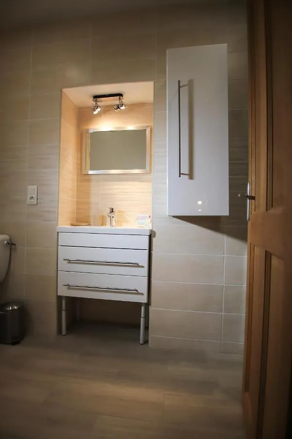 Maison Tendance Avec Jardin, Centre Village, Alpilles, Familles Eyragues
