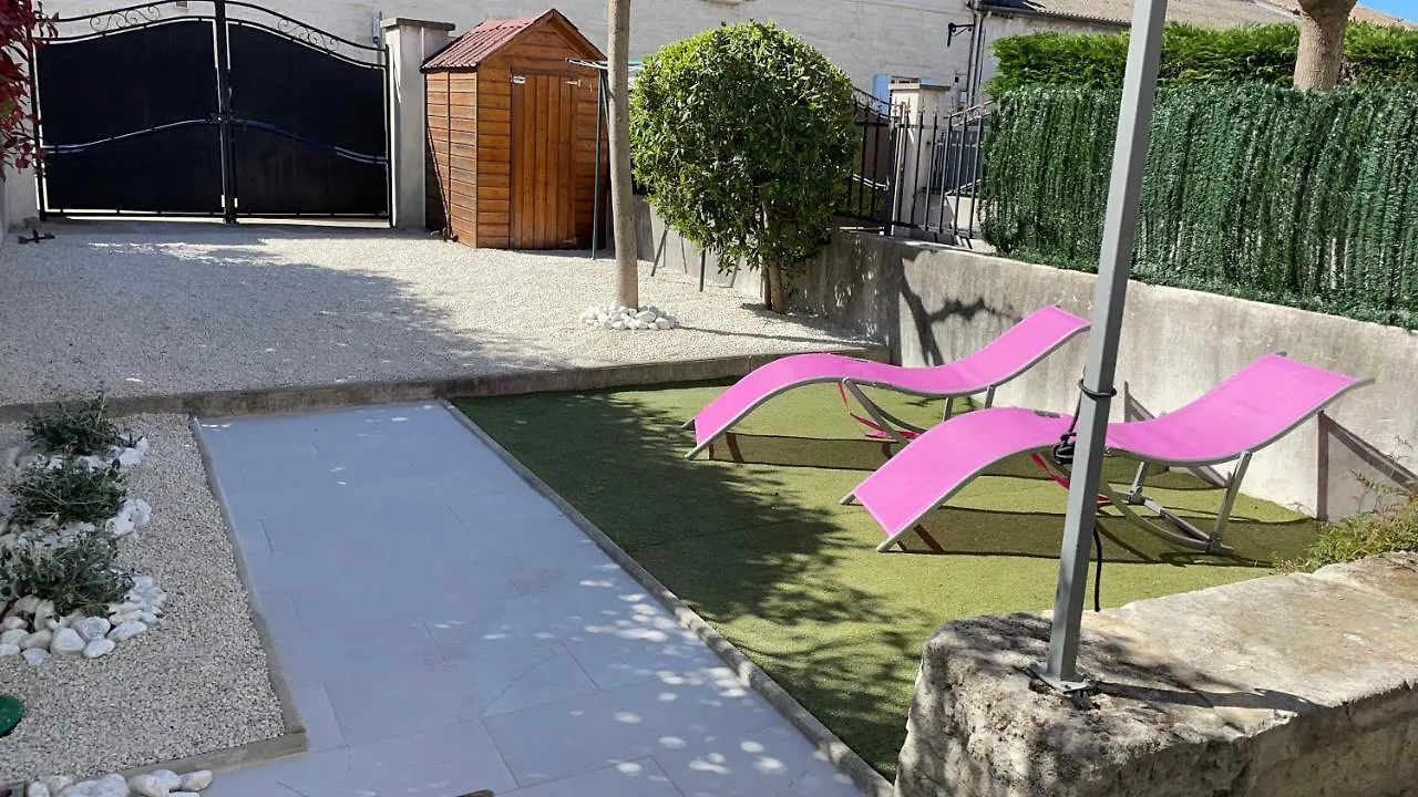 Maison Tendance Avec Jardin, Centre Village, Alpilles, Familles Eyragues Holiday home