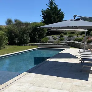 https://gites-oustaou-de-bourboul.hotels-rhonealpes.com